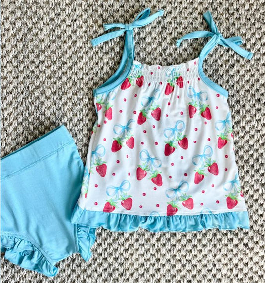 Strawberries and Bows Ruffled Set