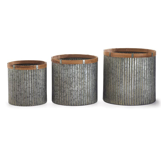 Large Tin Planter with Wooden Edges