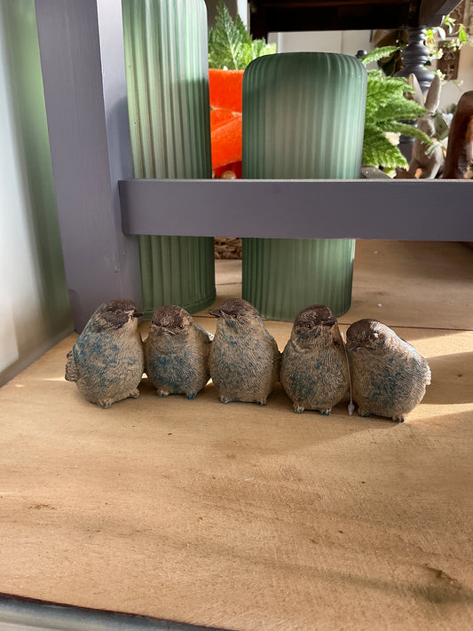 WBLU RESIN BIRD GATHERING 9"
