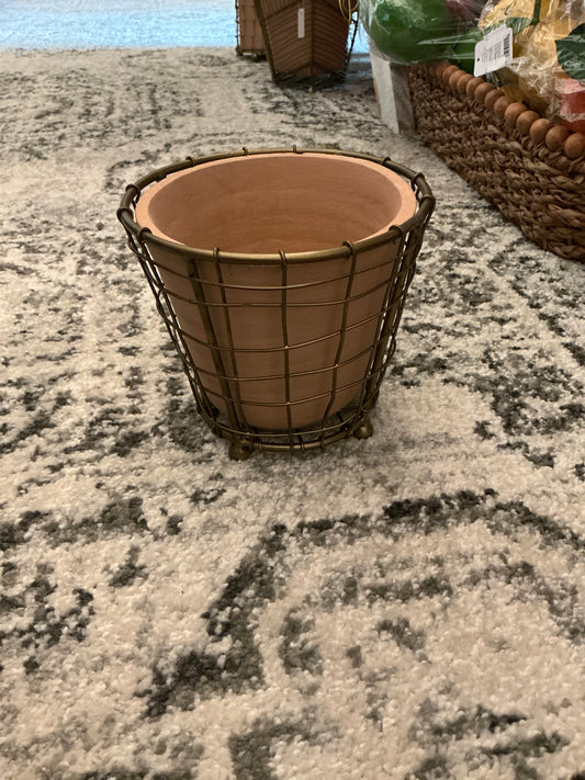 TERRACOTTA PLANTERS W WIRE WRAP & BRASS DETAIL 3
