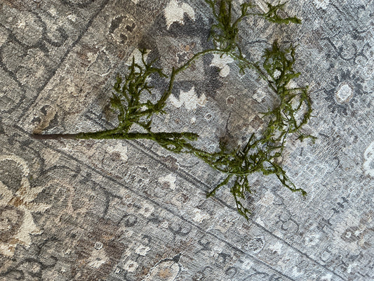 32”H Plastic Foliage Vine