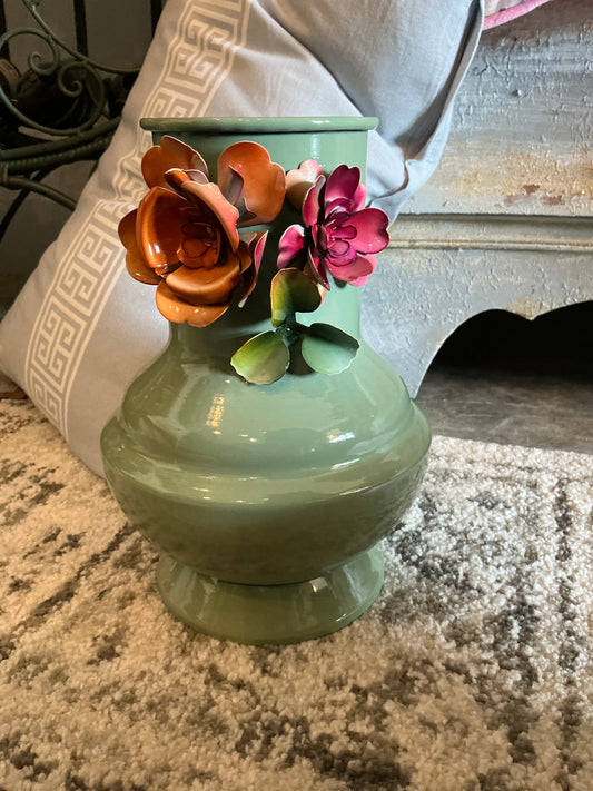 Vase w/Floral 9.5 Iron