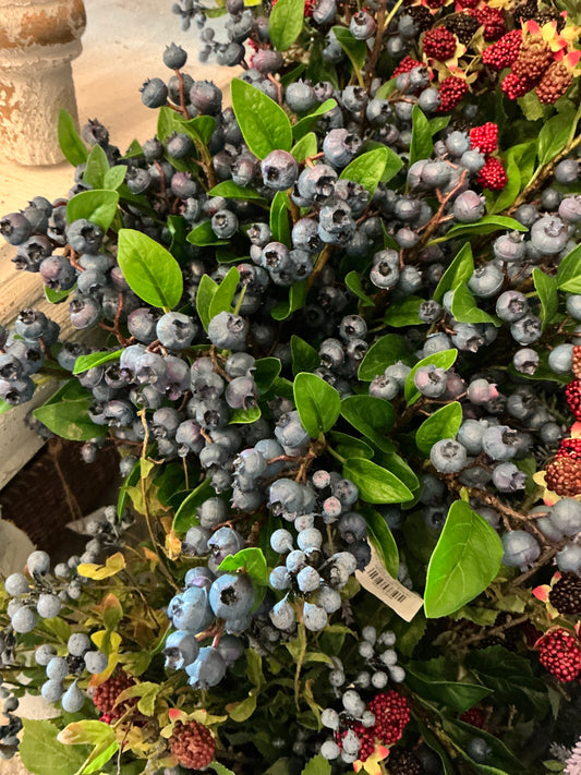 BLUE PLASTIC BLUEBERRY SPRAY 23" 
